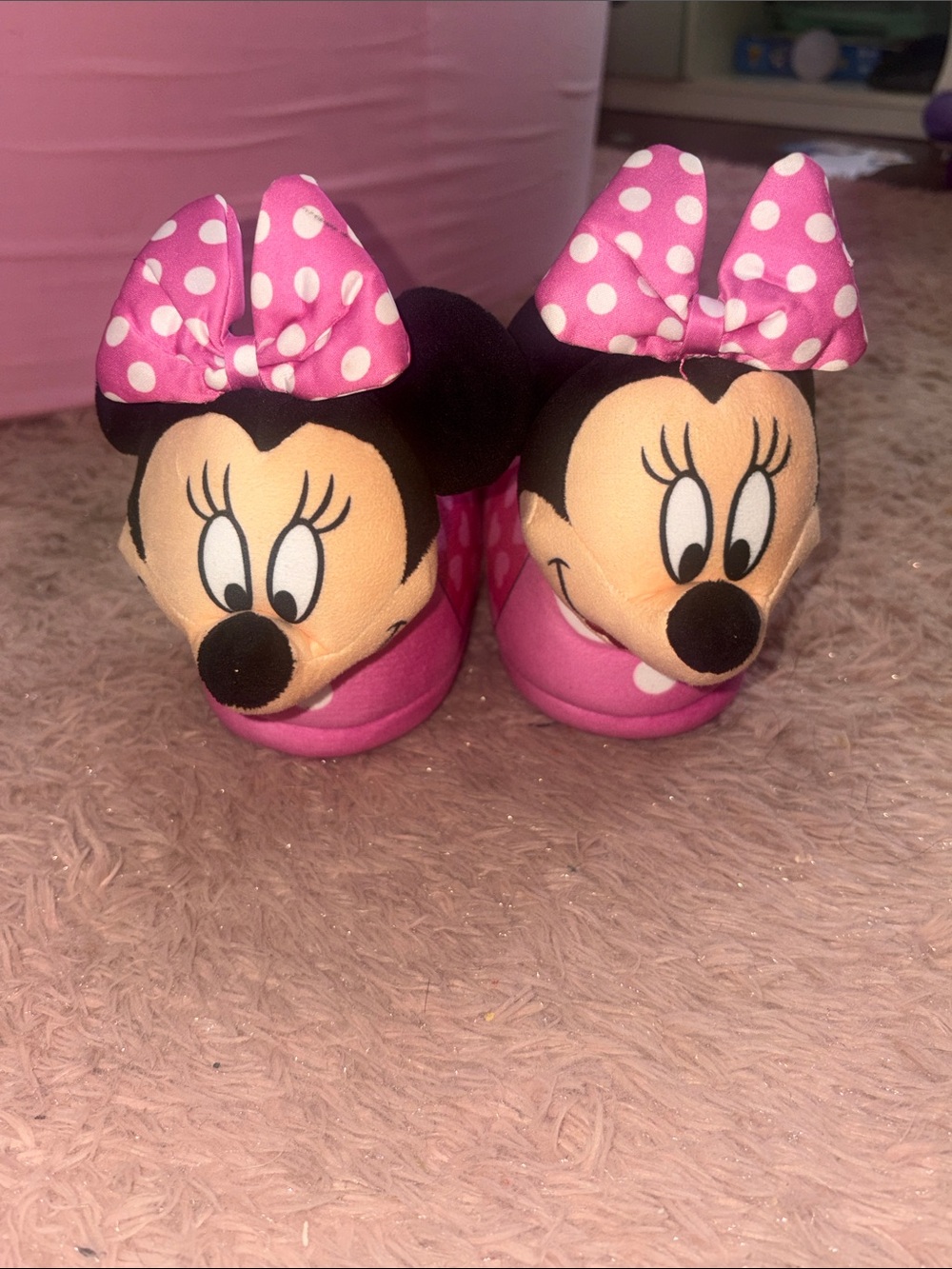 Pink Minnie Mouse Kids Slippers with Polka Dot Bow